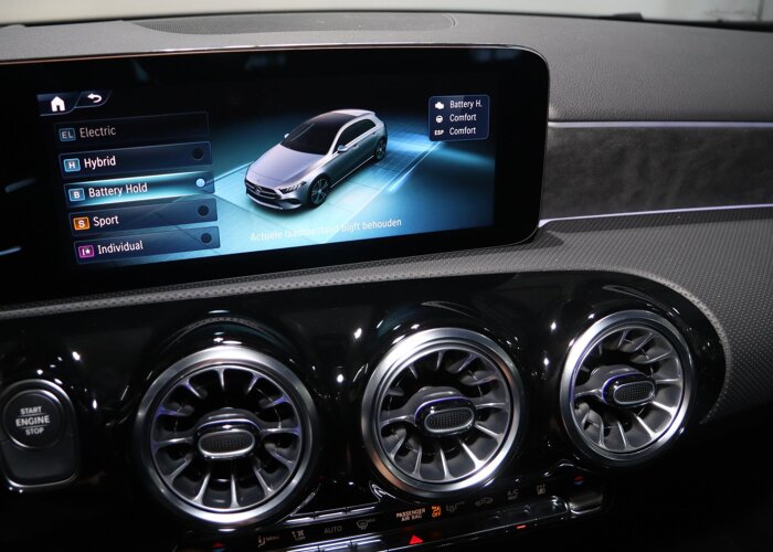 Mercedes-Benz A-Klasse 250e Business Solution AMG