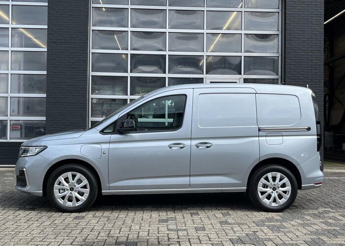 Ford Transit Connect 1.5 EcoBoost PHEV L1 Limited 150pk!