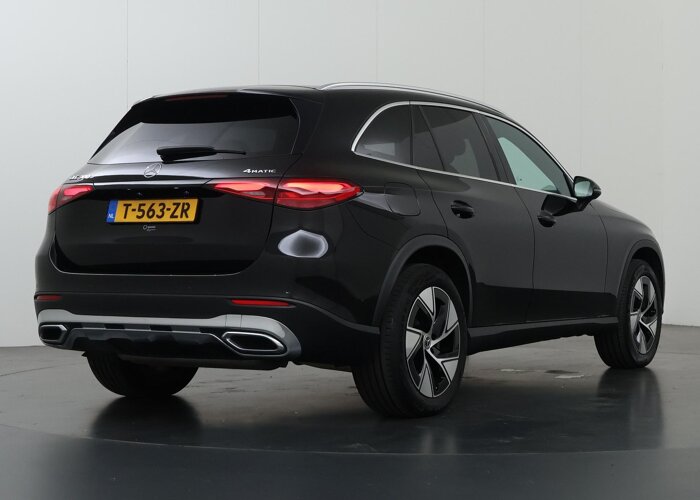 Mercedes-Benz GLC 300e 4MATIC Luxury Line