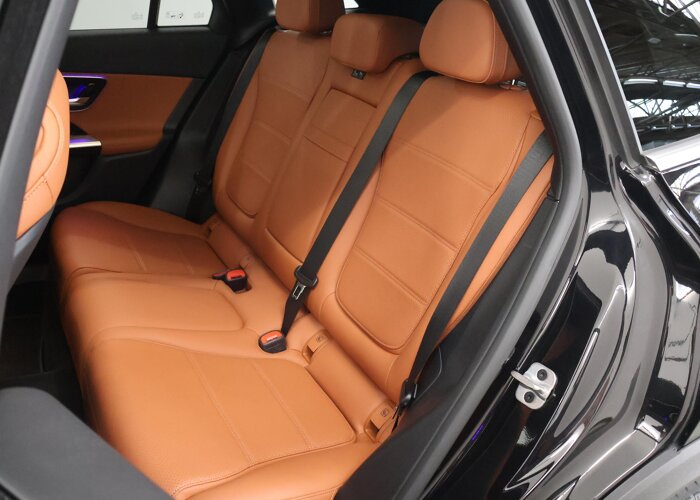 Mercedes-Benz GLC 300e 4MATIC Luxury Line