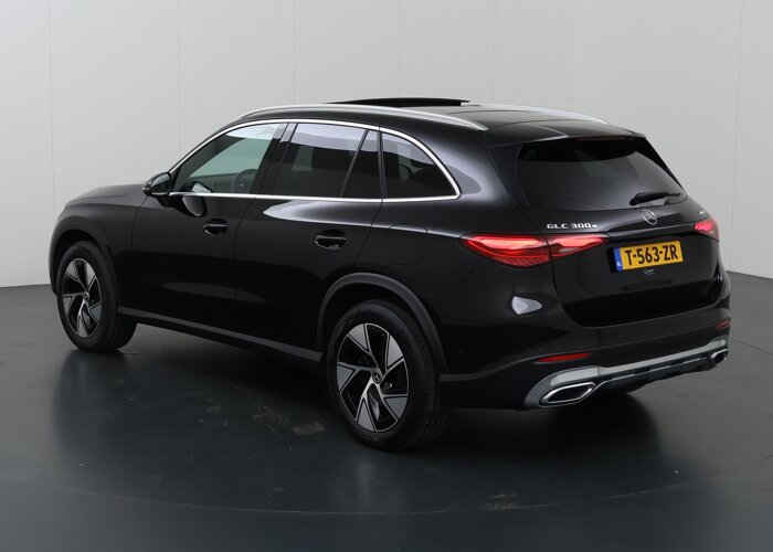 Mercedes-Benz GLC 300e 4MATIC Luxury Line