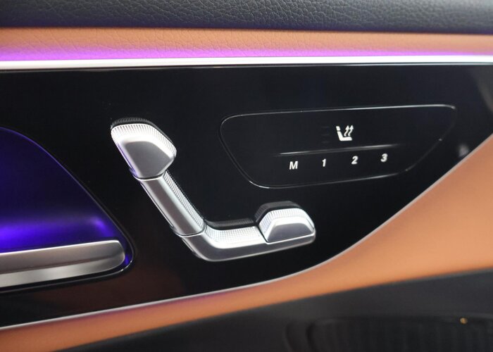 Mercedes-Benz GLC 300e 4MATIC Luxury Line