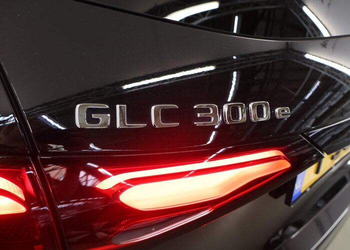 Mercedes-Benz GLC 300e 4MATIC Luxury Line