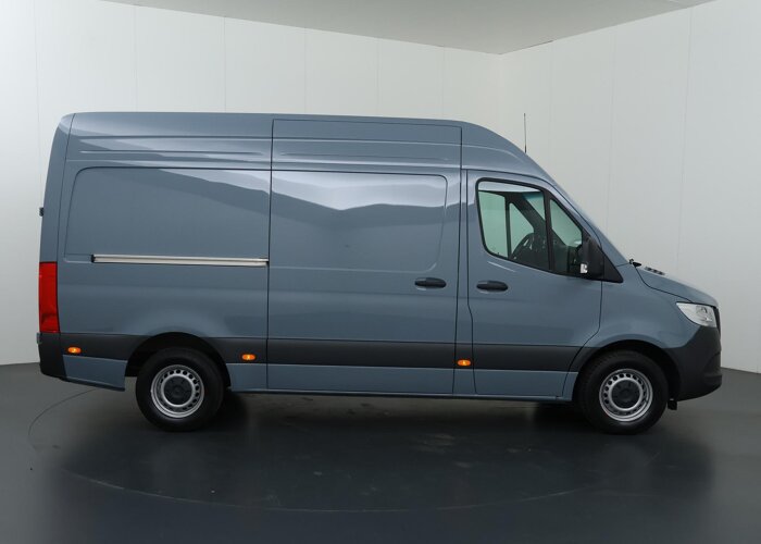 Mercedes-Benz Sprinter 317 CDI L2 H2 Pro