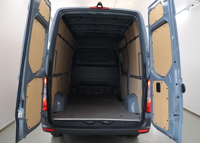 Mercedes-Benz Sprinter 317 CDI L2 H2 Pro