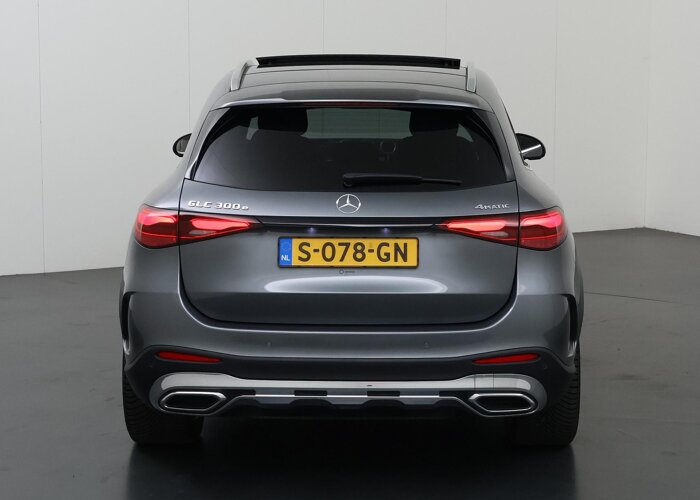 Mercedes-Benz GLC 300e 4MATIC AMG Line