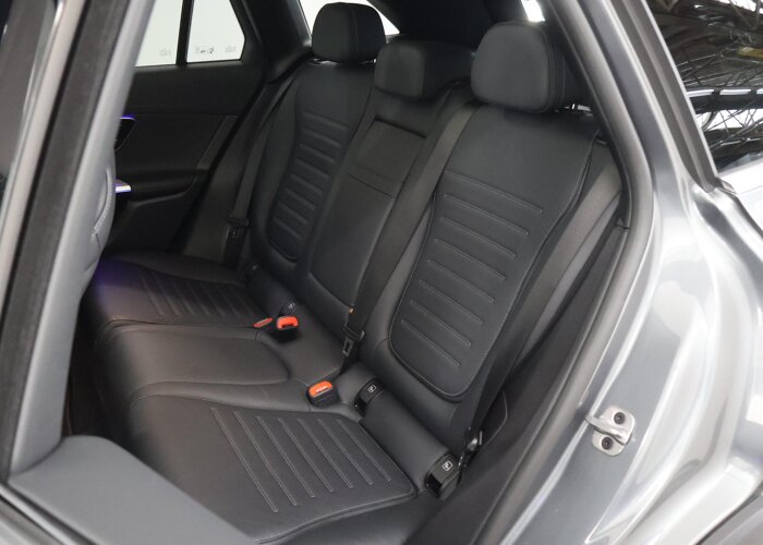 Mercedes-Benz GLC 300e 4MATIC AMG Line