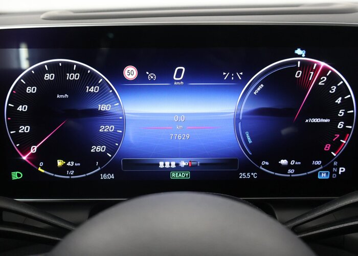 Mercedes-Benz GLC 300e 4MATIC AMG Line