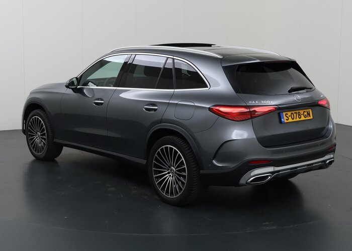 Mercedes-Benz GLC 300e 4MATIC AMG Line