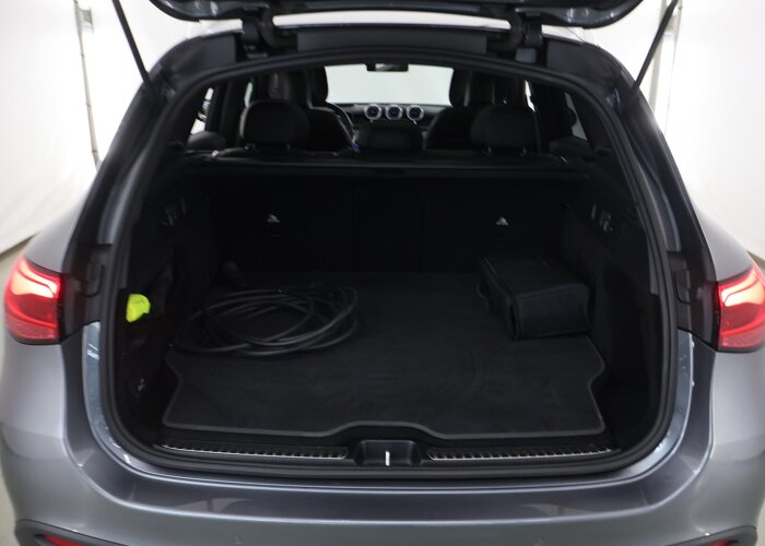 Mercedes-Benz GLC 300e 4MATIC AMG Line