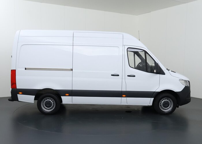 Mercedes-Benz Sprinter 311 CDI L2 H2 RWD