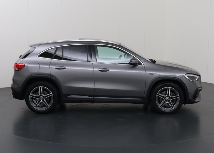 Mercedes-Benz GLA 250 e AMG