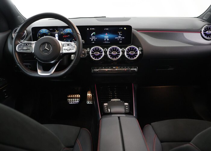 Mercedes-Benz GLA 200 Business Solution AMG