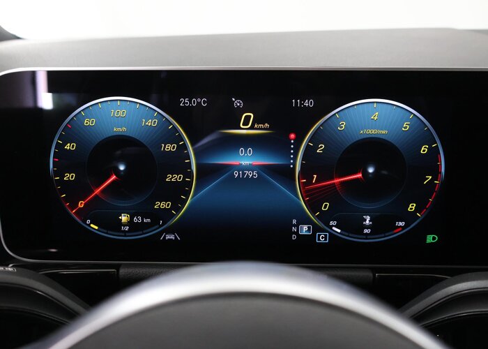 Mercedes-Benz GLA 200 Business Solution AMG