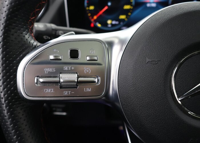 Mercedes-Benz GLA 200 Business Solution AMG