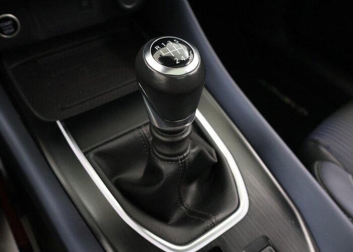 Nissan QASHQAI 1.3 MHEV Business Design