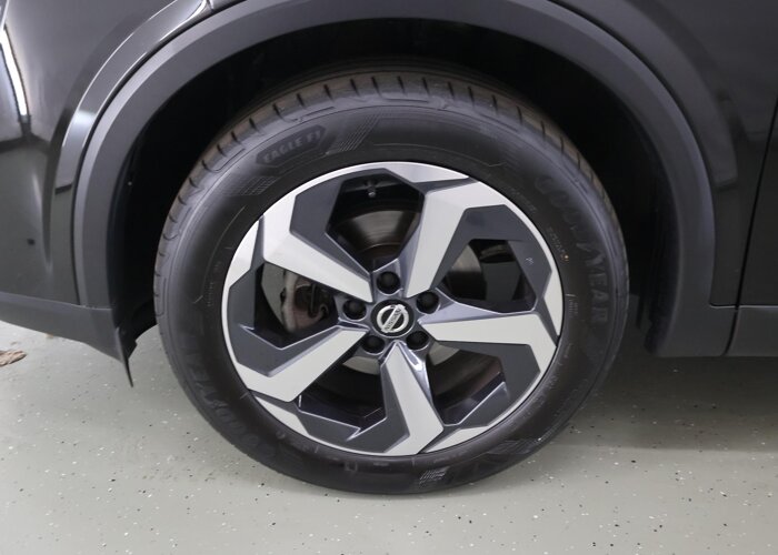 Nissan QASHQAI 1.3 MHEV Business Design