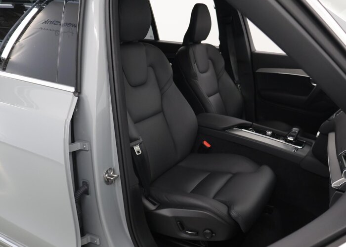 Volvo XC90 2.0 T8 Recharge AWD Core Bright
