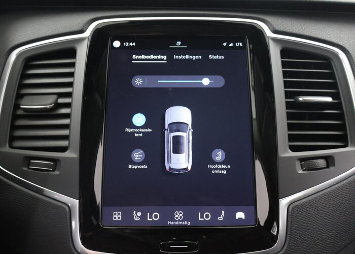 Volvo XC90 2.0 T8 Recharge AWD Core Bright