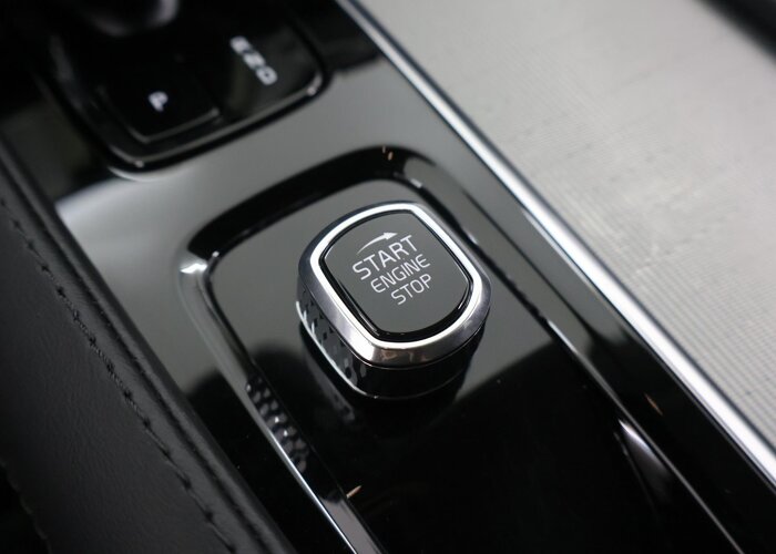 Volvo XC90 2.0 T8 Recharge AWD Core Bright