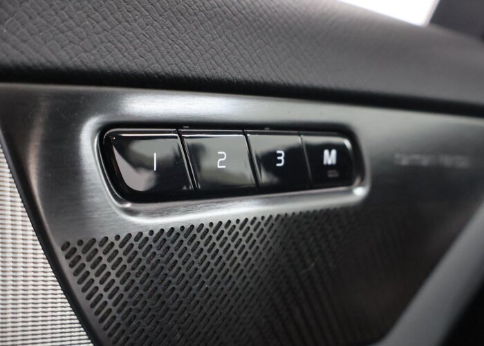 Volvo XC90 2.0 T8 Recharge AWD Core Bright