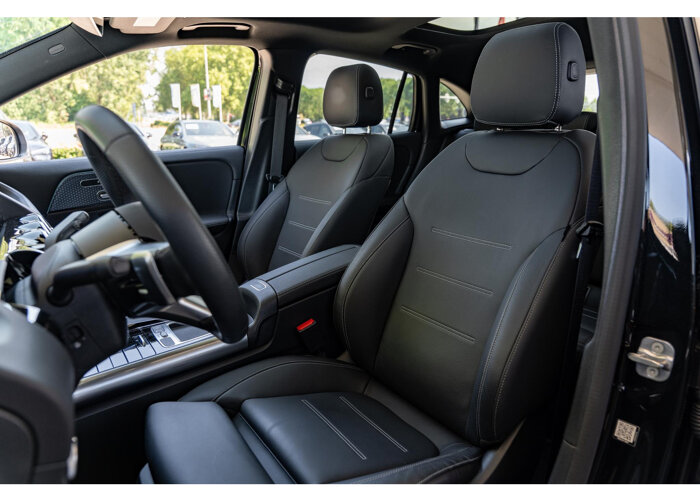 Mercedes-Benz EQA 300 4MATIC AMG Line 67 kWh