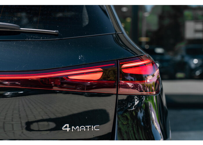 Mercedes-Benz EQA 300 4MATIC AMG Line 67 kWh