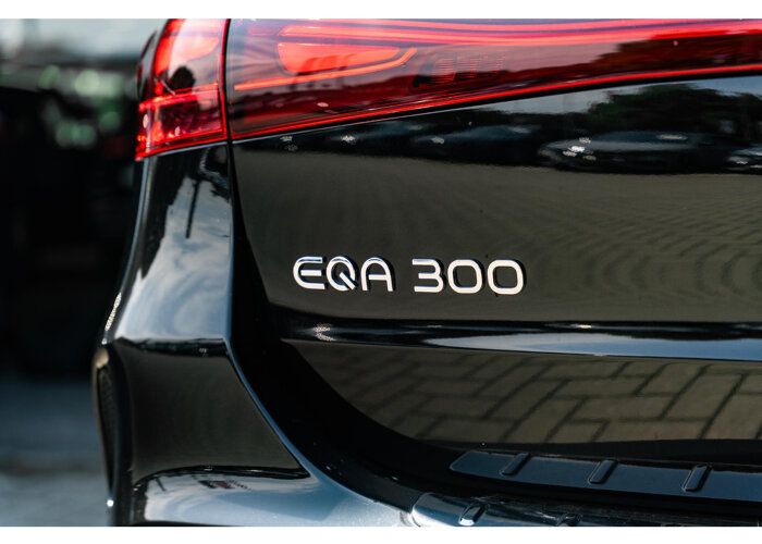 Mercedes-Benz EQA 300 4MATIC AMG Line 67 kWh