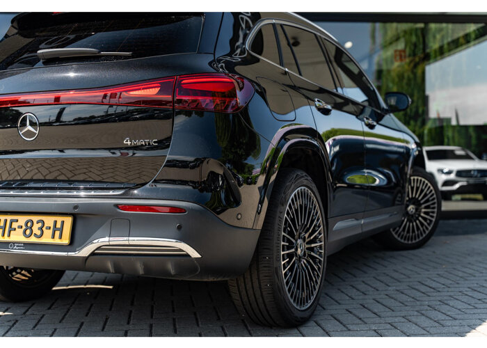 Mercedes-Benz EQA 300 4MATIC AMG Line 67 kWh