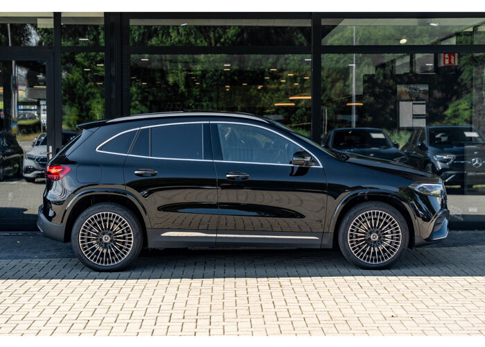 Mercedes-Benz EQA 300 4MATIC AMG Line 67 kWh