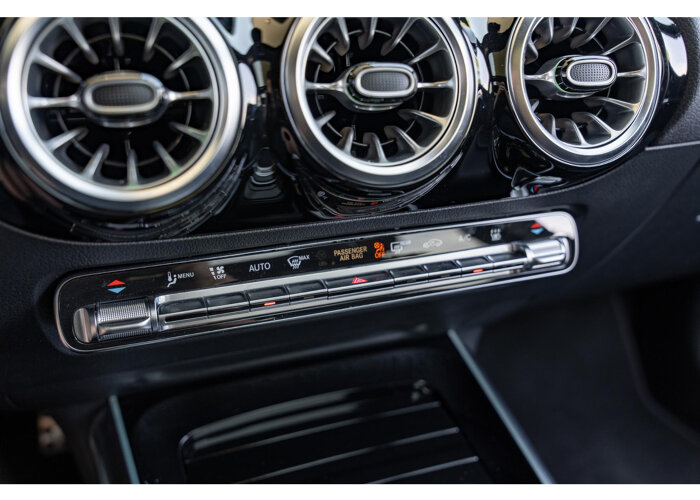 Mercedes-Benz EQA 300 4MATIC AMG Line 67 kWh