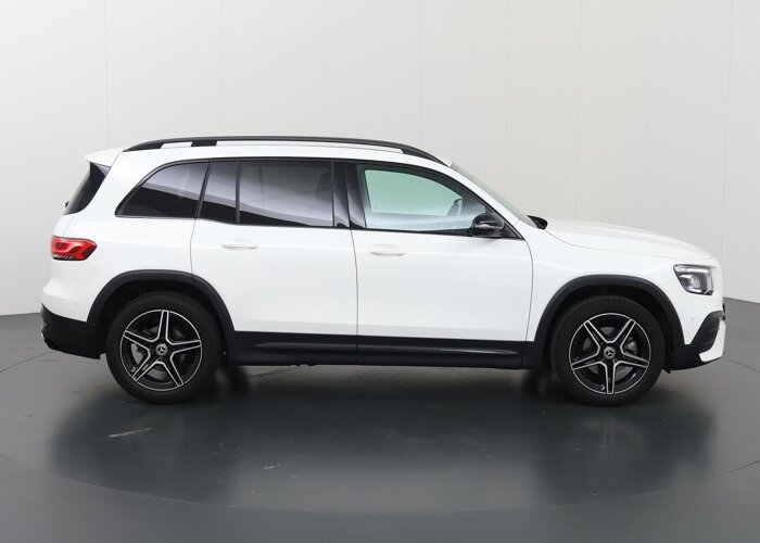 Mercedes-Benz GLB 180 AMG Line