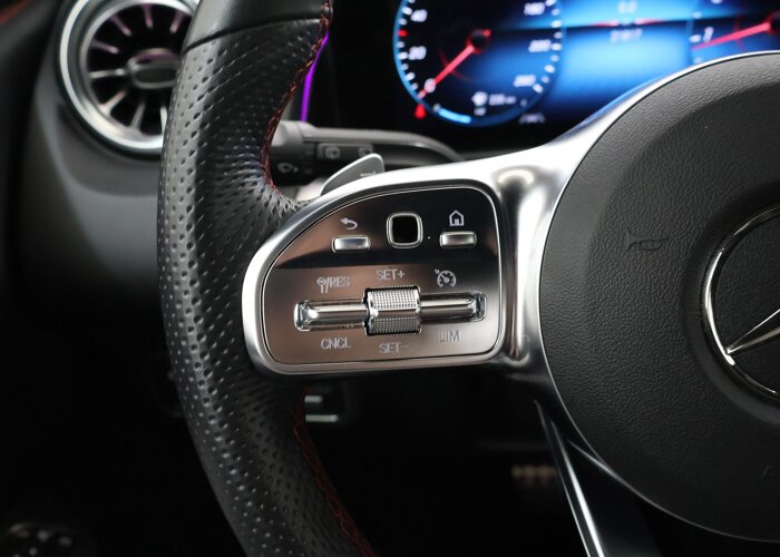 Mercedes-Benz GLB 180 AMG Line