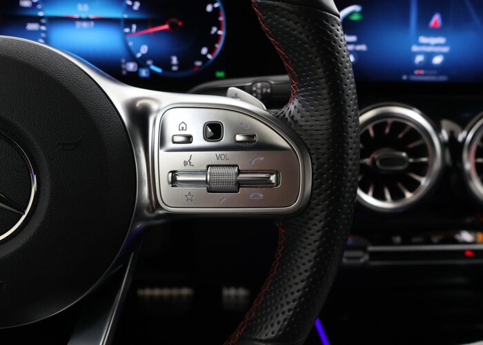 Mercedes-Benz GLB 180 AMG Line