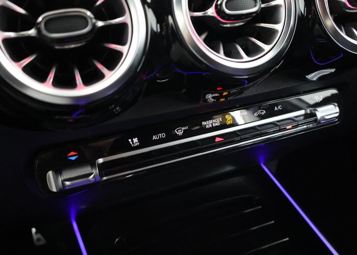 Mercedes-Benz GLB 180 AMG Line