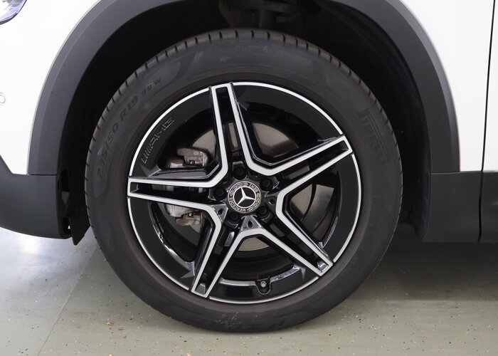 Mercedes-Benz GLB 180 AMG Line