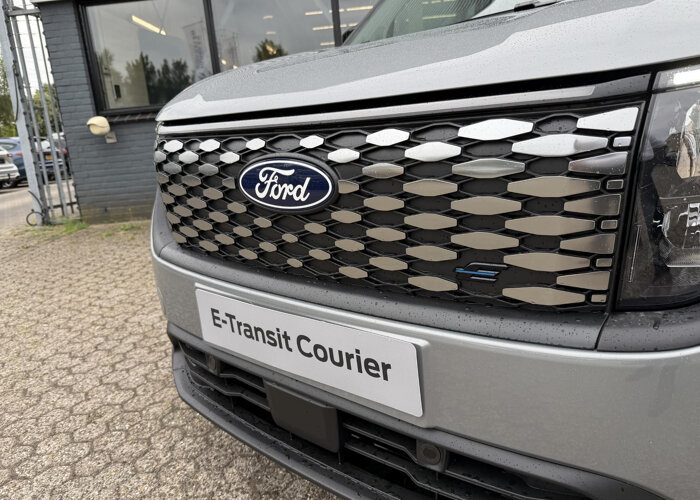 Ford E-Transit Courier Limited 46 kWh