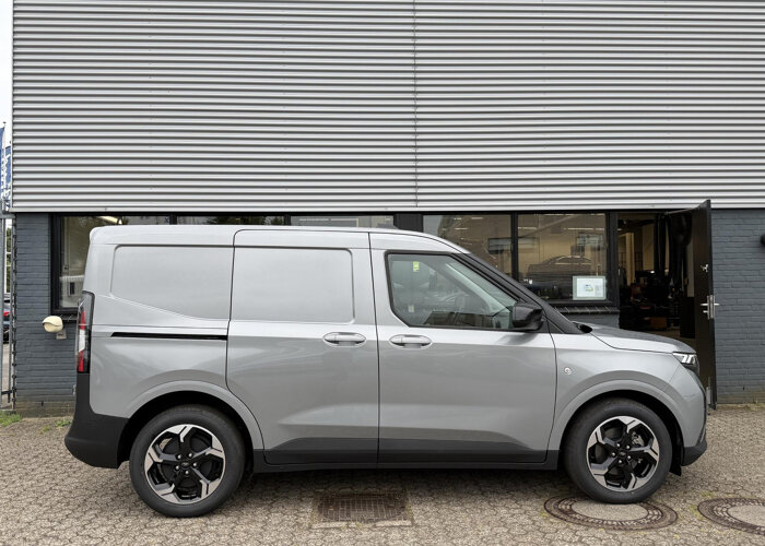 Ford E-Transit Courier Limited 46 kWh