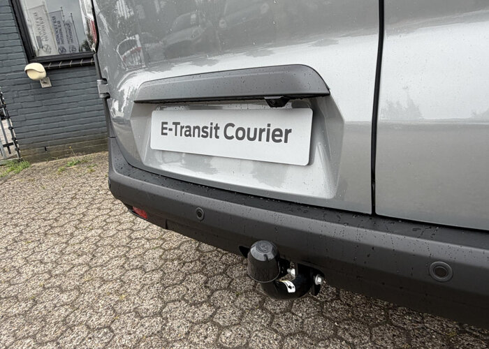Ford E-Transit Courier Limited 46 kWh
