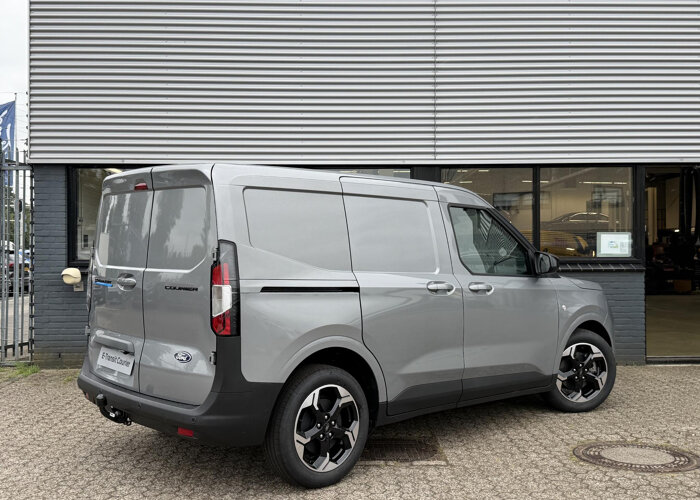 Ford E-Transit Courier Limited 46 kWh