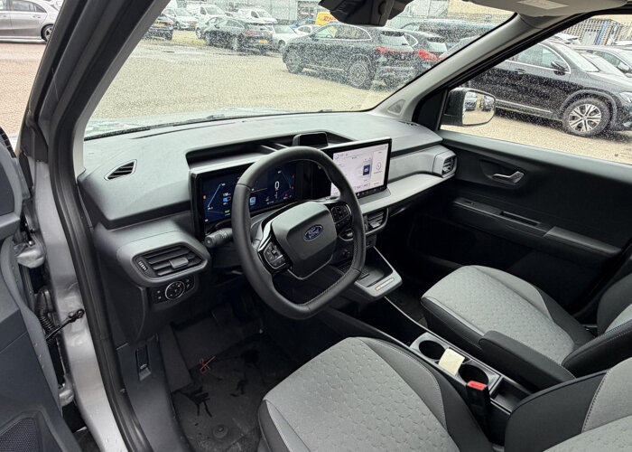 Ford E-Transit Courier Limited 46 kWh