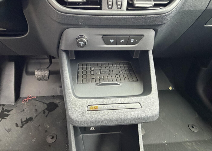 Ford E-Transit Courier Limited 46 kWh