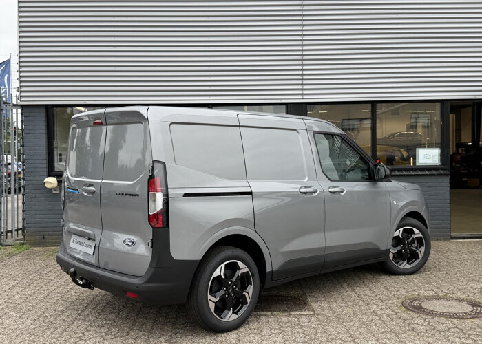 Ford E-Transit Courier Limited 46 kWh