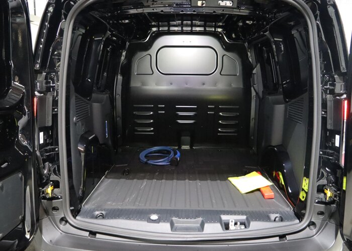 Ford E-Transit Courier Limited 46 kWh 136pk!