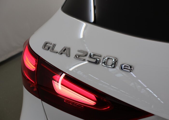 Mercedes-Benz GLA 250 e Luxury Line