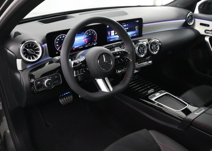 Mercedes-Benz A-Klasse 180 Business Solution AMG