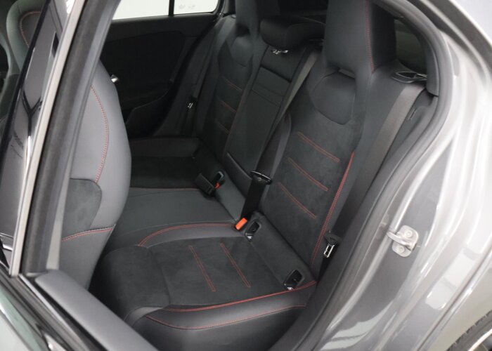 Mercedes-Benz A-Klasse 180 Business Solution AMG