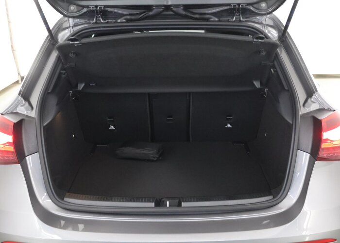 Mercedes-Benz A-Klasse 180 Business Solution AMG