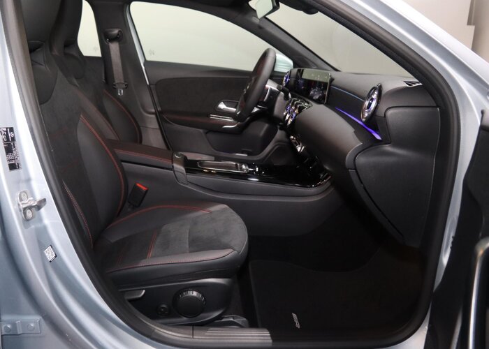 Mercedes-Benz A-Klasse 180 Business Solution AMG