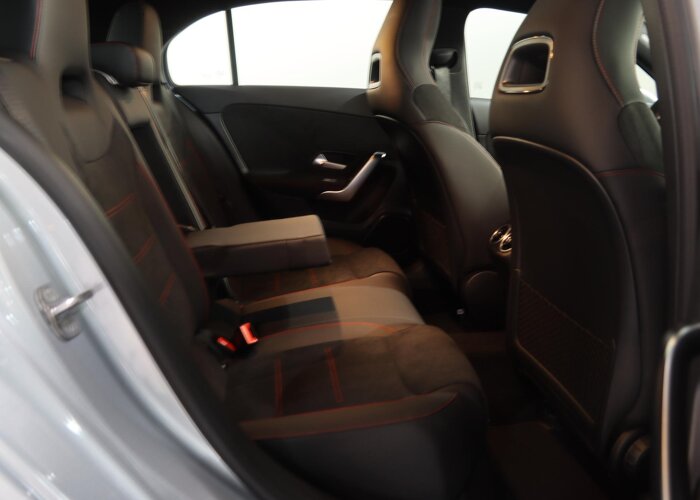 Mercedes-Benz A-Klasse 180 Business Solution AMG